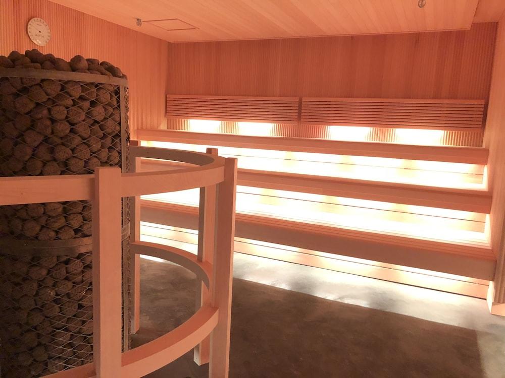 Capsule Inn Osaka - Caters To Men Exterior foto